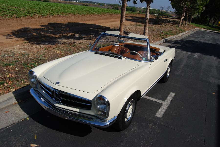  Mercedes-Benz 230 SL Roadster 1966 года  (фото 3 из 5)